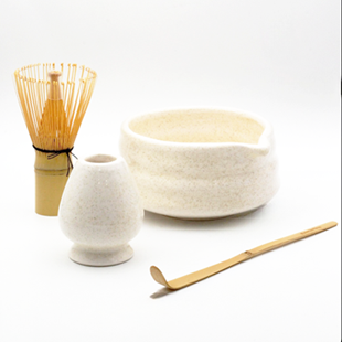 ست اکسسوری 4 تکه سفید گلینت ویسک ماچا ظرف ماچا یا چاوان قاشق یا چاشاکو و استند ماچا